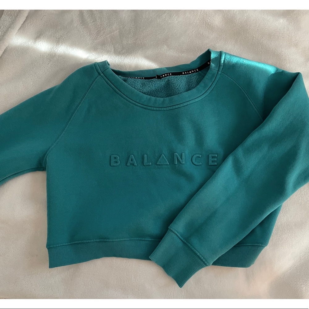 Balance athletica cropped sweater size m